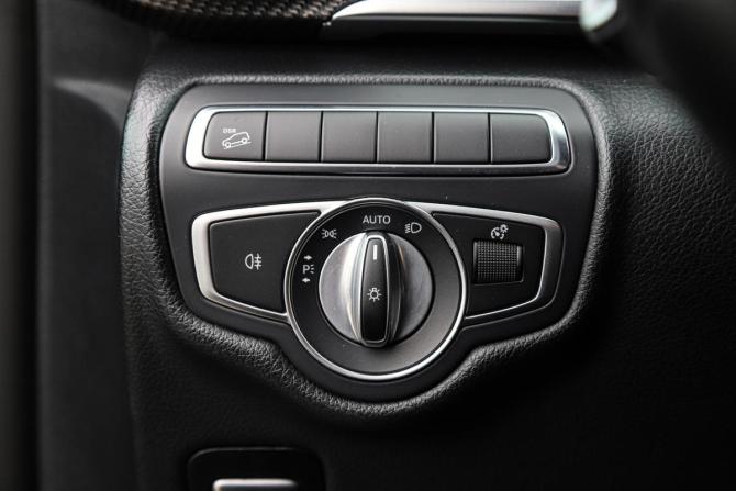 Mercedes-Benz V-Класс III (W447) Рестайлинг с пробегом 2021 года, цена 5 200 000 рублей, 142278 км, минивэн, Автокод Объявления