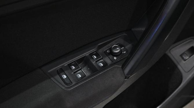 Volkswagen Tiguan II с пробегом 2018 года, цена 2 850 000 рублей, 123761 км, внедорожник, Автокод Объявления