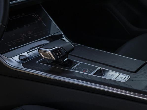 Audi A6 V (C8) с пробегом 2020 года, цена 4 499 000 рублей, 67739 км, седан, Автокод Объявления