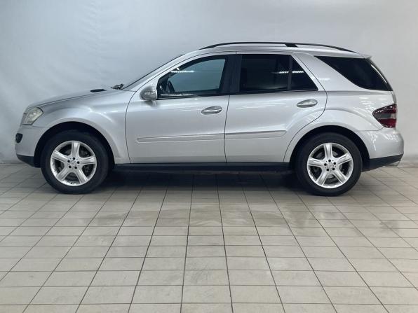 Mercedes-Benz M-Класс II (W164) с пробегом 2008 года, цена 1 300 000 рублей, 354663 км, внедорожник, Автокод Объявления