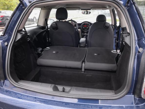 Mini Hatch III (F55/F56) с пробегом 2016 года, цена 1 449 000 рублей, 156801 км, хэтчбек, Автокод Объявления