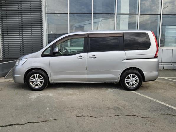 Nissan Serena III (C25) с пробегом 2010 года, цена 965 000 рублей, 215000 км, минивэн, Автокод Объявления
