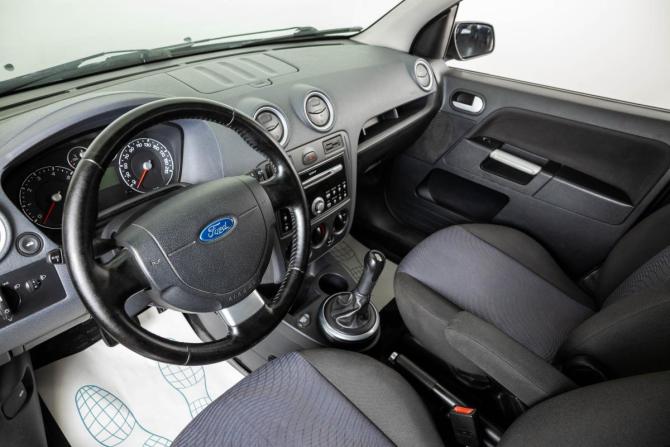 Ford Fusion I Рестайлинг с пробегом 2007 года, цена 499 000 рублей, 201000 км, хэтчбек, Автокод Объявления