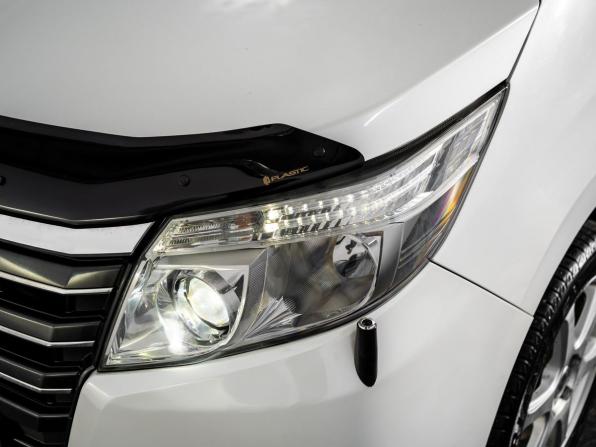Toyota Noah III (R80) с пробегом 2015 года, цена 1 700 000 рублей, 205710 км, минивэн, Автокод Объявления