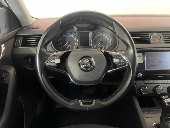 Skoda Octavia III (A7) Рестайлинг с пробегом 2018 года, цена 1 085 000 рублей, 243970 км, лифтбек, Автокод Объявления
