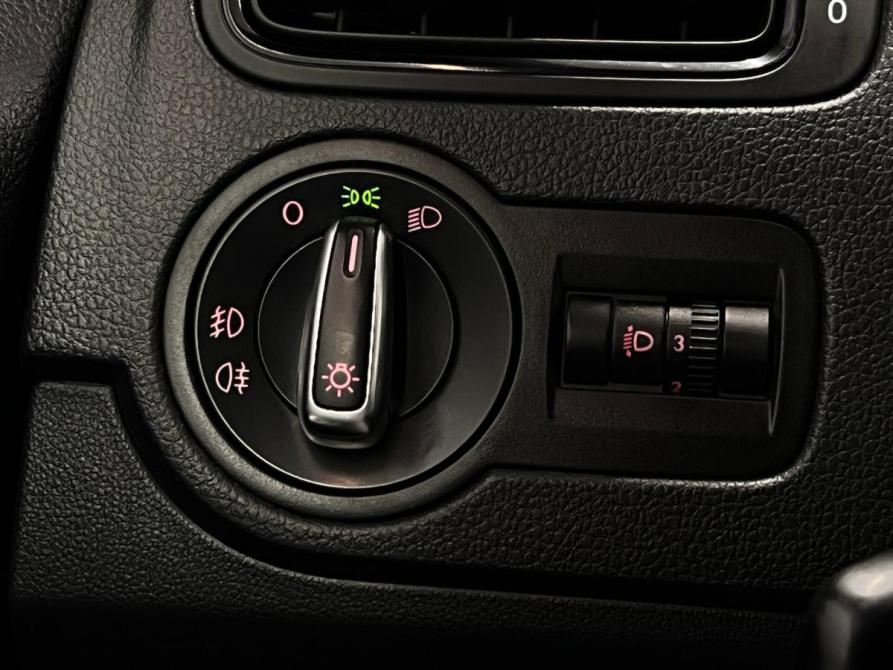 Volkswagen Polo V Санкт-Петербург  - изображение 13