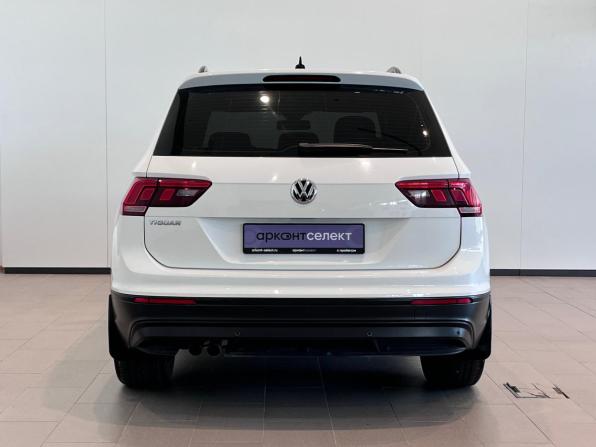 Volkswagen Tiguan II с пробегом 2020 года, цена 2 800 000 рублей, 44932 км, внедорожник, Автокод Объявления