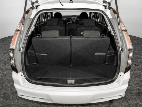 Honda Stream II Рестайлинг с пробегом 2013 года, цена 1 300 000 рублей, 94025 км, компактвэн, Автокод Объявления