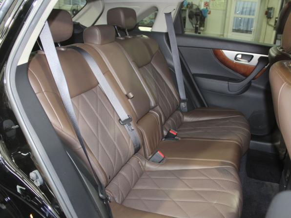 Infiniti QX70 с пробегом 2016 года, цена 2 600 000 рублей, 160000 км, внедорожник, Автокод Объявления