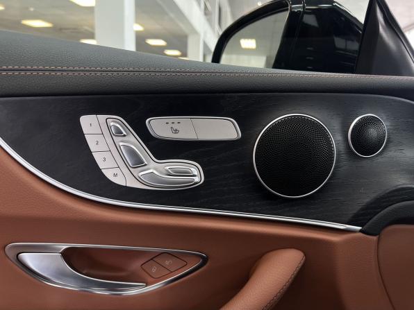 Mercedes-Benz E-Класс V (W213 S213 C238) Рестайлинг с пробегом 2021 года, цена 5 995 000 рублей, 30718 км, седан, Автокод Объявления