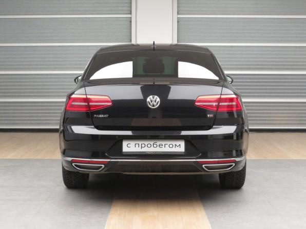 Volkswagen Passat B8 с пробегом 2017 года, цена 1 790 000 рублей, 177900 км, седан, Автокод Объявления