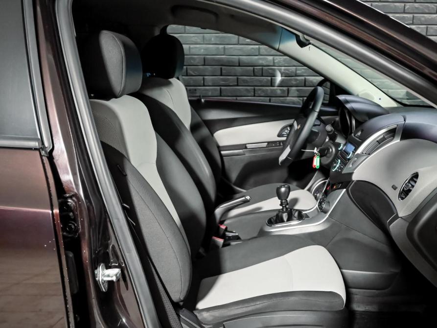 Chevrolet Cruze I Рестайлинг Екатеринбург  - изображение 11
