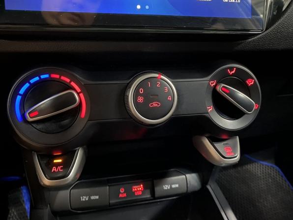 Kia Rio IV с пробегом 2018 года, цена 899 000 рублей, 173363 км, хэтчбек, Автокод Объявления