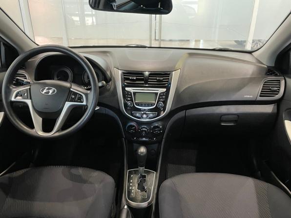 Hyundai Solaris I с пробегом 2014 года, цена 715 000 рублей, 200628 км, хэтчбек, Автокод Объявления