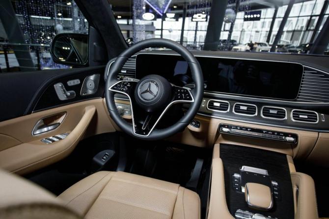 Новый Mercedes-Benz GLE II (V167) Рестайлинг 2 2026 года, цена 18 390 000 рублей, внедорожник, Автокод Объявления