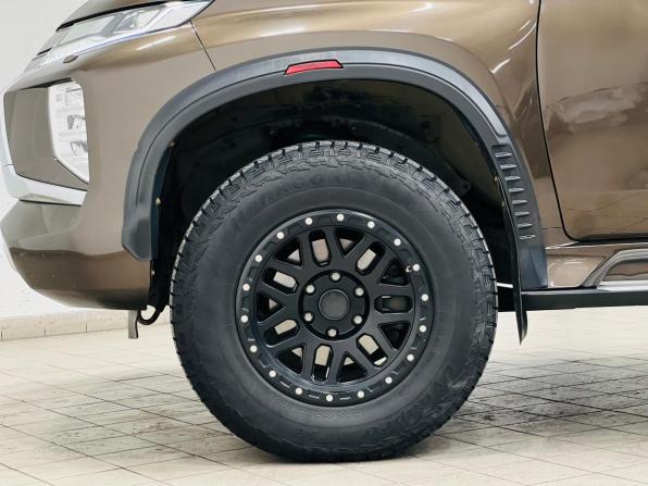 Mitsubishi Montero Sport III Рестайлинг с пробегом 2021 года, цена 4 499 000 рублей, 60000 км, внедорожник, Автокод Объявления