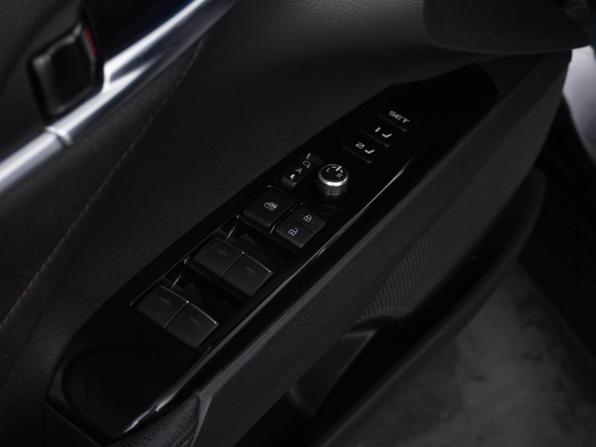 Toyota Camry VIII (XV70) Рестайлинг с пробегом 2023 года, цена 3 999 050 рублей, 55234 км, седан, Автокод Объявления