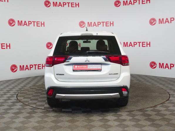 Mitsubishi Outlander III Рестайлинг 2 с пробегом 2016 года, цена 1 355 000 рублей, 71725 км, внедорожник, Автокод Объявления