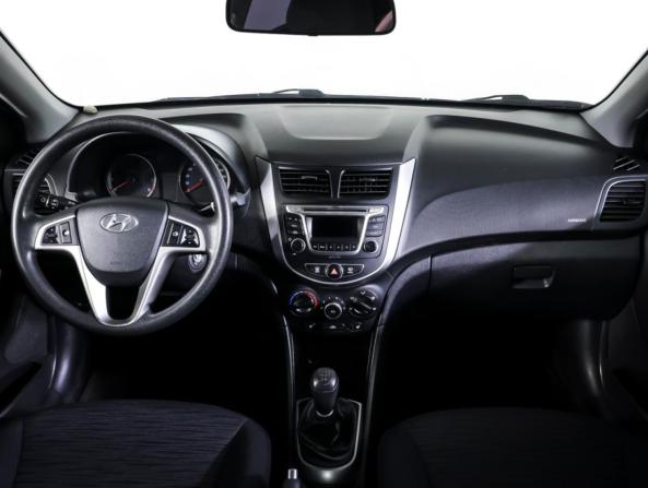Hyundai Solaris I Рестайлинг с пробегом 2015 года, цена 890 000 рублей, 105906 км, седан, Автокод Объявления