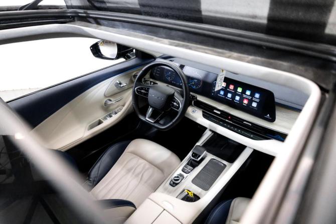 Chery Arrizo 8 с пробегом 2023 года, цена 2 099 000 рублей, 49700 км, седан, Автокод Объявления