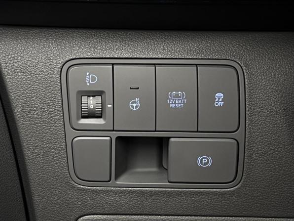 Hyundai Staria I с пробегом 2025 года, цена 6 149 000 рублей, 17571 км, минивэн, Автокод Объявления