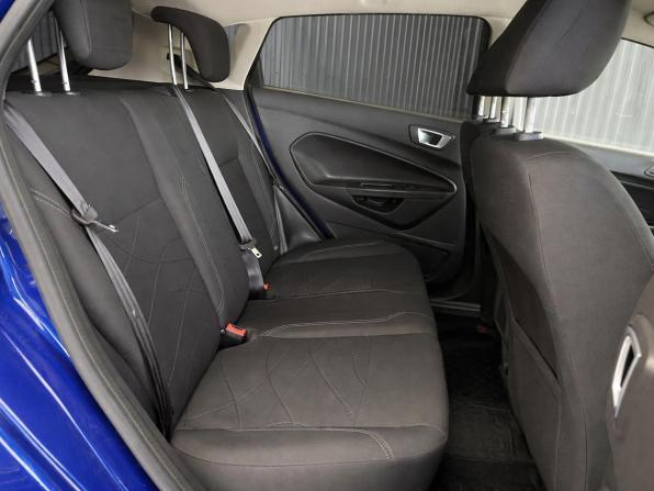 Ford Fiesta Mk6 Рестайлинг с пробегом 2016 года, цена 857 000 рублей, 141903 км, хэтчбек, Автокод Объявления