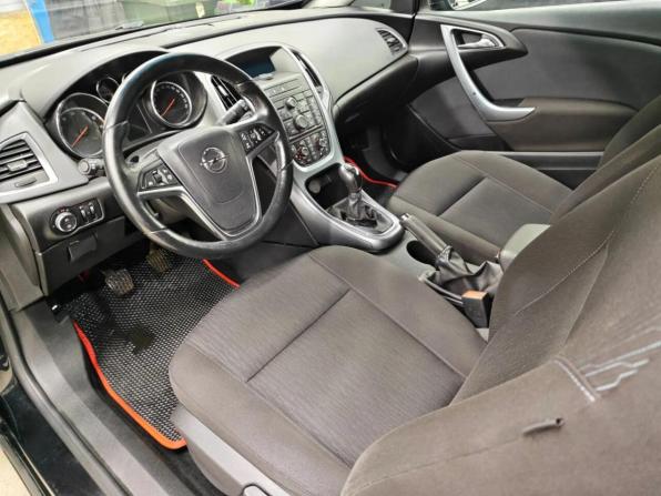 Opel Astra J Рестайлинг с пробегом 2013 года, цена 790 709 рублей, 126883 км, хэтчбек, Автокод Объявления