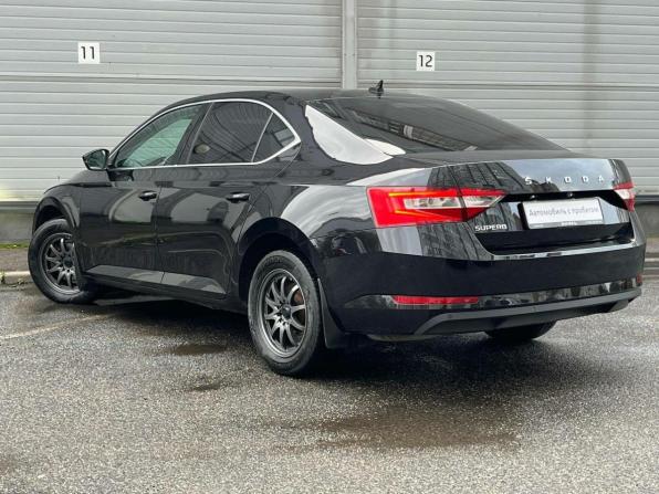 Skoda Superb III Рестайлинг с пробегом 2021 года, цена 2 099 000 рублей, 139031 км, лифтбек, Автокод Объявления