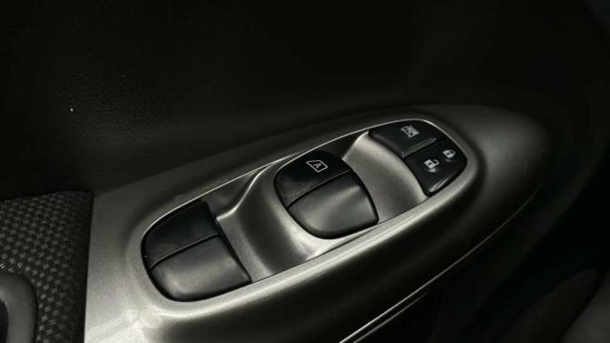Nissan Juke I с пробегом 2012 года, цена 899 000 рублей, 159271 км, внедорожник, Автокод Объявления