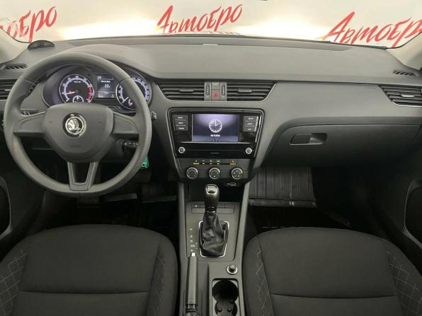 Skoda Octavia III (A7) Рестайлинг с пробегом 2020 года, цена 1 845 000 рублей, 60108 км, лифтбек, Автокод Объявления