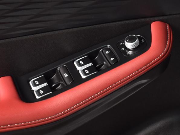 Geely Coolray I Рестайлинг с пробегом 2023 года, цена 2 129 995 рублей, 51284 км, внедорожник, Автокод Объявления