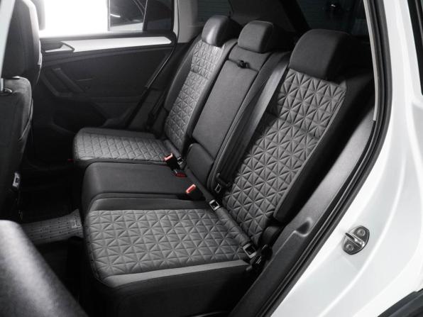 Volkswagen Tiguan II Рестайлинг с пробегом 2021 года, цена 2 349 000 рублей, 142523 км, внедорожник, Автокод Объявления