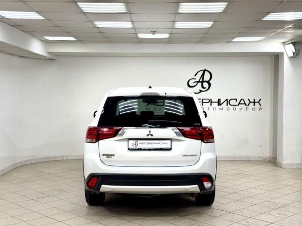 Mitsubishi Outlander III Рестайлинг 2 с пробегом 2016 года, цена 2 050 000 рублей, 65741 км, внедорожник, Автокод Объявления