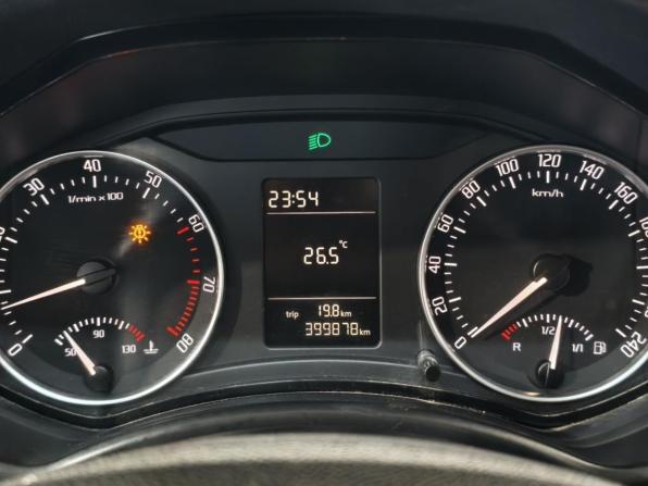 Skoda Octavia II (A5) Рестайлинг с пробегом 2011 года, цена 568 000 рублей, 399868 км, лифтбек, Автокод Объявления