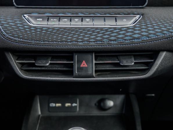Haval Jolion I Рестайлинг с пробегом 2025 года, цена 1 818 000 рублей, 23832 км, внедорожник, Автокод Объявления
