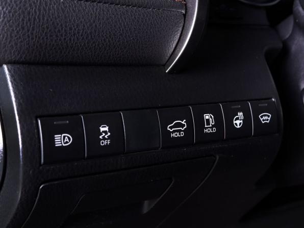 Toyota Camry VIII (XV70) с пробегом 2020 года, цена 2 800 000 рублей, 98927 км, седан, Автокод Объявления