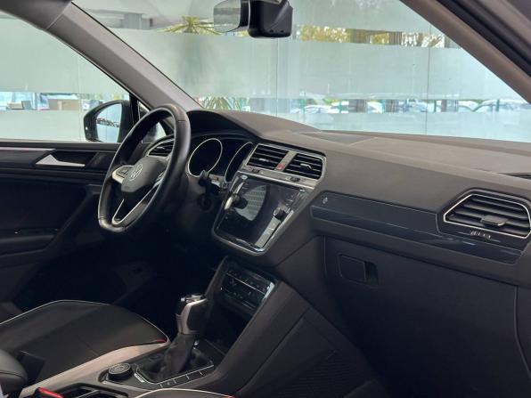 Volkswagen Tiguan II Рестайлинг с пробегом 2022 года, цена 3 087 000 рублей, 65825 км, внедорожник, Автокод Объявления