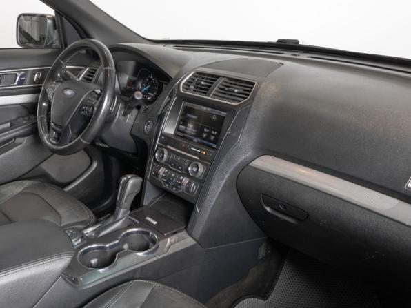 Ford Explorer V Рестайлинг с пробегом 2016 года, цена 2 100 000 рублей, 223439 км, внедорожник, Автокод Объявления