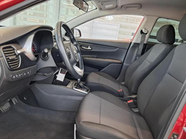 Kia Rio IV Рестайлинг с пробегом 2021 года, цена 1 790 000 рублей, 76314 км, седан, Автокод Объявления