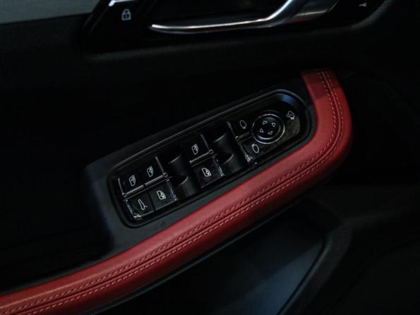Porsche Macan I Рестайлинг 2 с пробегом 2021 года, цена 7 980 000 рублей, 51610 км, внедорожник, Автокод Объявления
