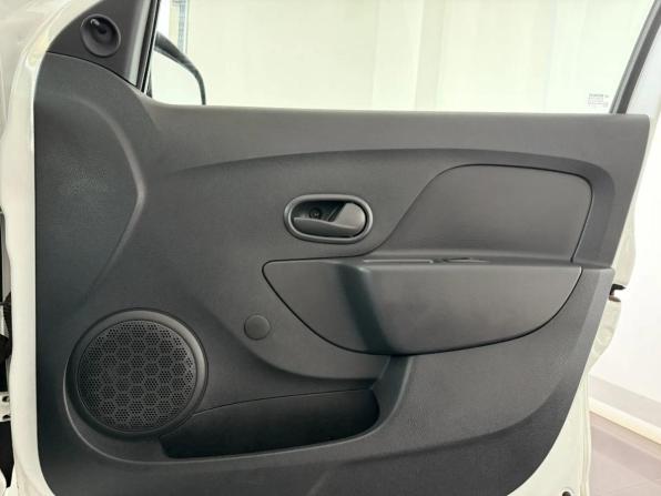 Renault Sandero II Рестайлинг с пробегом 2020 года, цена 840 000 рублей, 109626 км, хэтчбек, Автокод Объявления