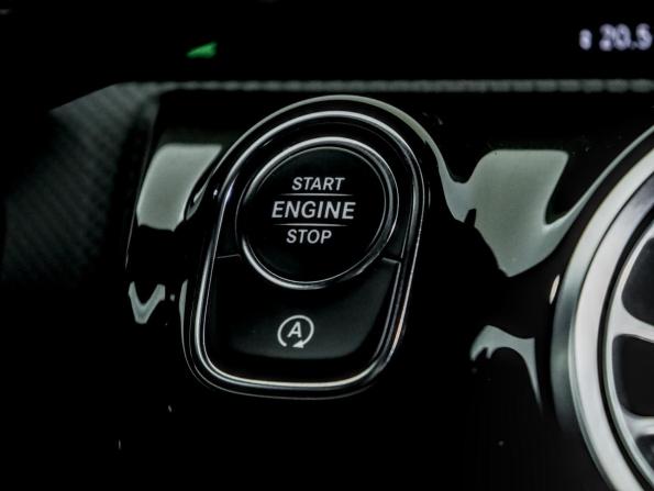 Mercedes-Benz CLA II (C118 X118) с пробегом 2019 года, цена 2 790 000 рублей, 97373 км, седан, Автокод Объявления