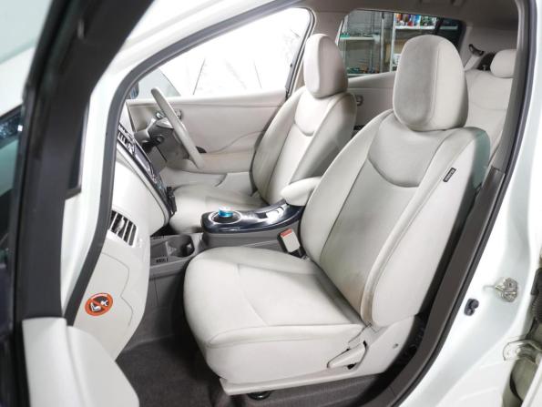 Nissan Leaf I (ZE0/AZE0) с пробегом 2012 года, цена 849 000 рублей, 135768 км, хэтчбек, Автокод Объявления