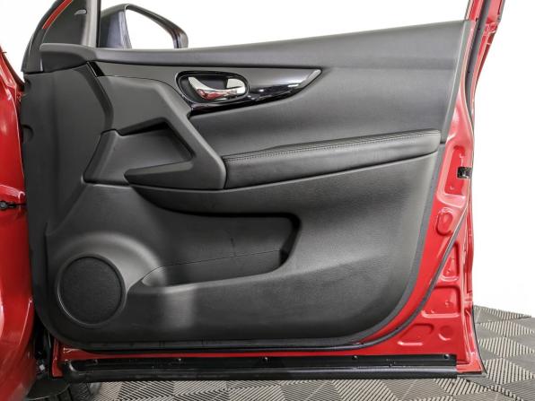 Nissan Qashqai II с пробегом 2017 года, цена 1 835 000 рублей, 76200 км, внедорожник, Автокод Объявления