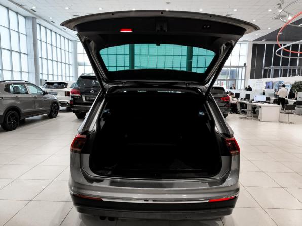 Volkswagen Tiguan II с пробегом 2016 года, цена 2 399 000 рублей, 189142 км, внедорожник, Автокод Объявления