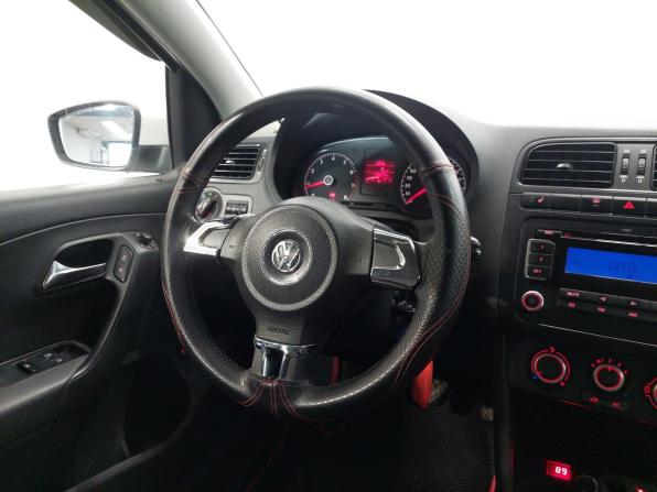 Volkswagen Polo V с пробегом 2012 года, цена 630 000 рублей, 175000 км, седан, Автокод Объявления