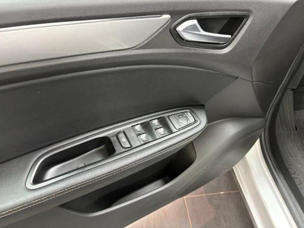 Renault Arkana I с пробегом 2019 года, цена 1 648 000 рублей, 61839 км, внедорожник, Автокод Объявления