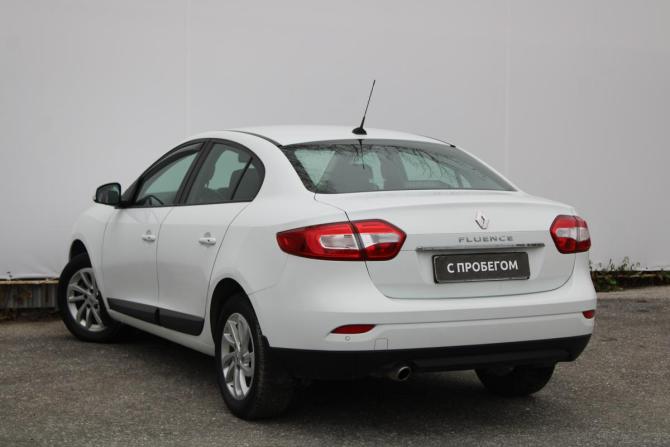 Renault Fluence I Рестайлинг с пробегом 2015 года, цена 900 000 рублей, 77000 км, седан, Автокод Объявления