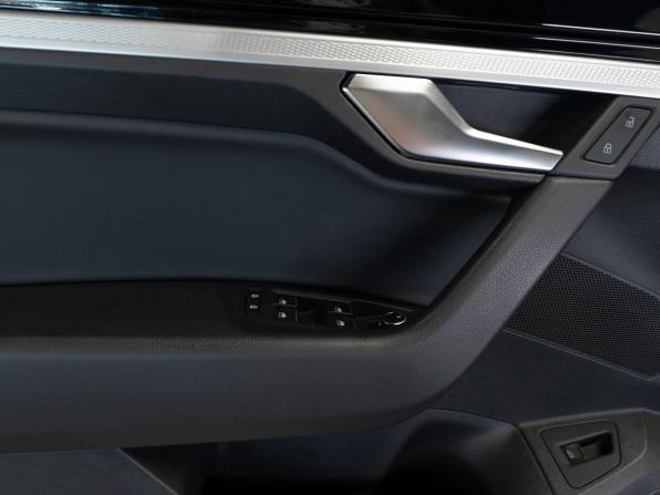 Volkswagen Touareg III Рестайлинг с пробегом 2024 года, цена 9 750 000 рублей, 29732 км, внедорожник, Автокод Объявления