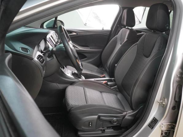 Opel Astra K Рестайлинг с пробегом 2020 года, цена 1 429 000 рублей, 89826 км, универсал, Автокод Объявления